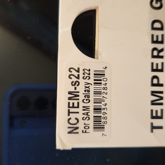 Tempered glass screen protector for Galaxy S22 - Picture 2 of 3